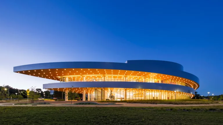 نورپردازی نمای ساختمان