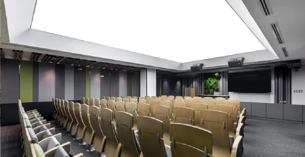 نورپردازی سقف سالن اصلی مجتمع فولاد سیرجان