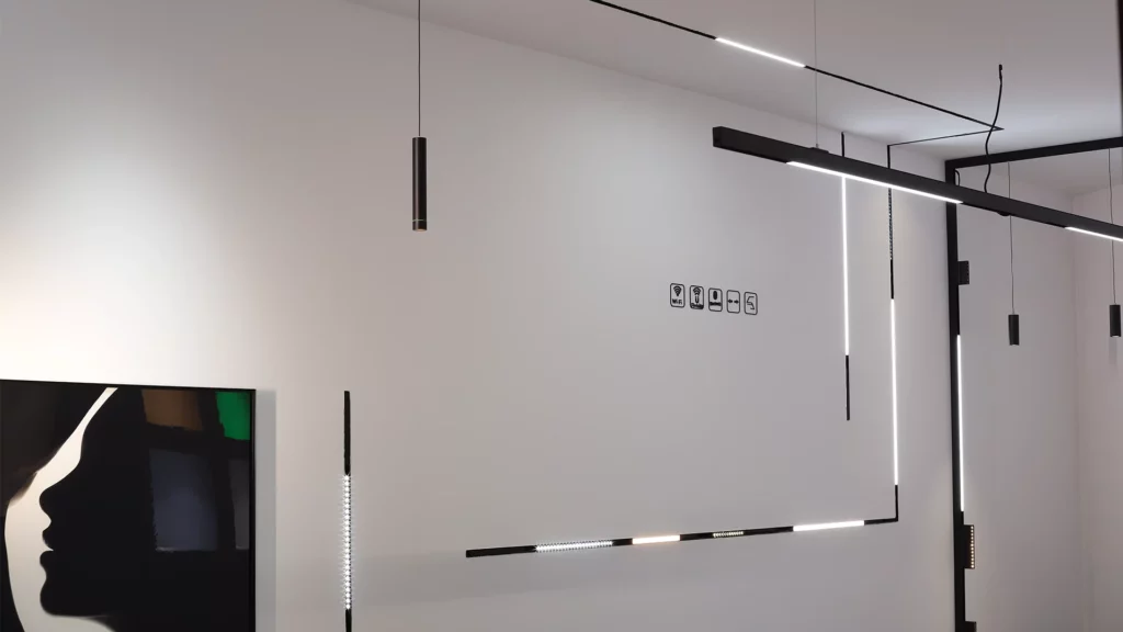 چراغ مگنتی و کنترل هوشمند