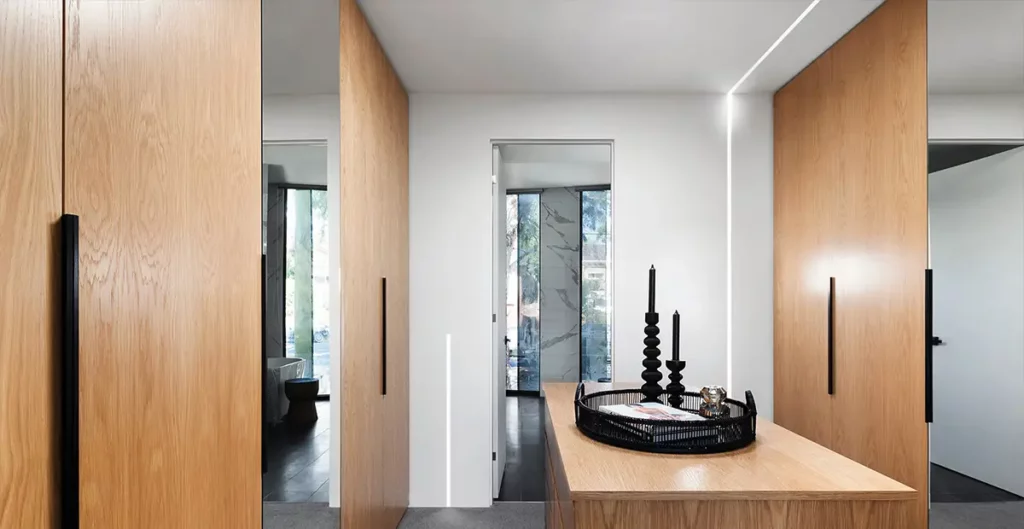 چراغ‌های خطی عرض کم (Slim Linear Lights)