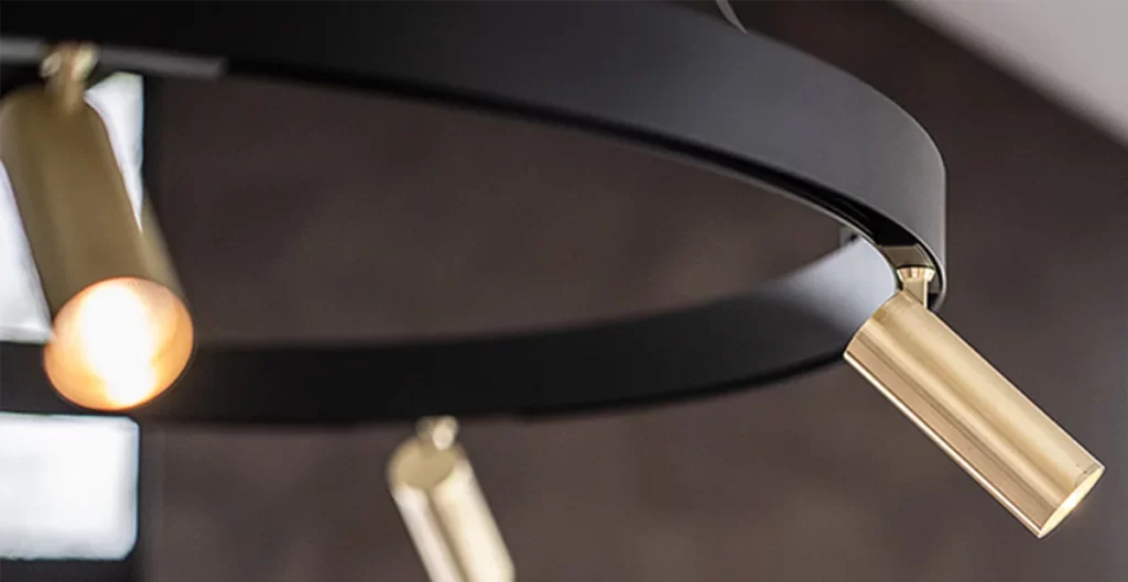 چراغ مگنتی منحنی (Curved Magnetic Light) راهنمای جامع چراغ‌های منحنی و خم در ساخت چراغ سفارشی در پروژه‌های معماری