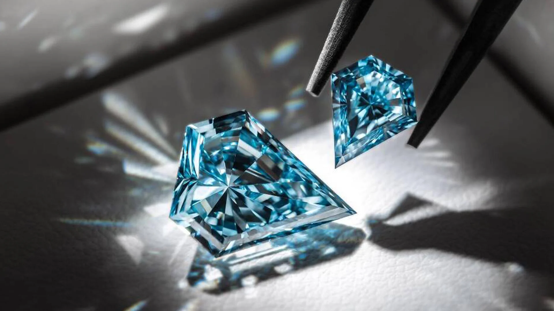 چراغ مگنتی مینیاتوری